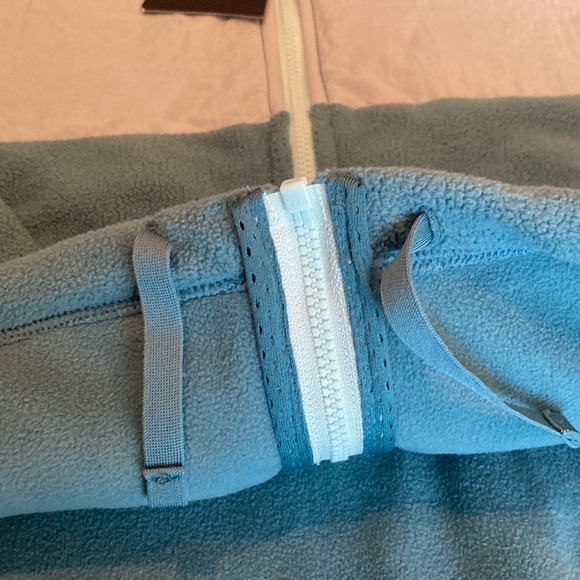 Girls Small Nike Therma Hooded Jacket / Fleece - Picture 5 of 10